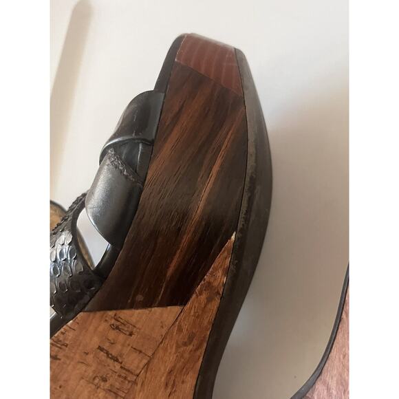 PRADA Black Leather Platform Wedge Sandals Ankle Strap Heels EU 39 US 9 - Picture 10 of 14